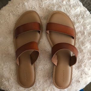 Like new leather sandals!